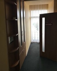 Здається офісне приміщення 2 кабінети. Центр міста 45 кв.м. фото 2 Здається офісне приміщення 2 кабінети. Центр міста 45 кв.м. фото 2