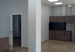 Здається офісне приміщення в Центрі міста. 115 кв.м. Ремонт. Окремий вхід. фото 2 Здається офісне приміщення в Центрі міста. 115 кв.м. Ремонт. Окремий вхід. фото 2