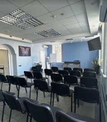 Здається 1 кабінет зала в офісній будівлі. Невелика ціна. Гарний стан. фото 6 Здається 1 кабінет зала в офісній будівлі. Невелика ціна. Гарний стан. фото 6