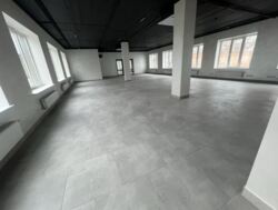 Оренда офісного приміщення 200 кв.м. Центр міста Фасад. Ремонт. фото 8 Оренда офісного приміщення 200 кв.м. Центр міста Фасад. Ремонт. фото 8