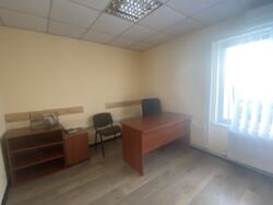 Оренда офісу по вул. 600-річчя (біля ТЦ Мегамол) фото 3 Оренда офісу по вул. 600-річчя (біля ТЦ Мегамол) фото 3