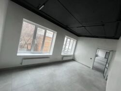 Оренда офісного приміщення 200 кв.м. Центр міста Фасад. Ремонт. фото 7 Оренда офісного приміщення 200 кв.м. Центр міста Фасад. Ремонт. фото 7