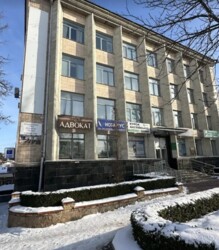 Здається 1 кабінет зала в офісній будівлі. Невелика ціна. Гарний стан. фото 2 Здається 1 кабінет зала в офісній будівлі. Невелика ціна. Гарний стан. фото 2