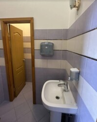 Здається офісне приміщення в центрі міста, 131 кв.м. 5 кімнат фото 4 Здається офісне приміщення в центрі міста, 131 кв.м. 5 кімнат фото 4