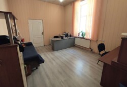 Здається офісне приміщення 25 кв.м. центр міста фото 1 Здається офісне приміщення 25 кв.м. центр міста фото 1