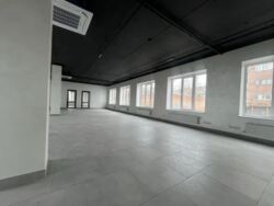 Оренда офісного приміщення 200 кв.м. Центр міста Фасад. Ремонт. фото 11 Оренда офісного приміщення 200 кв.м. Центр міста Фасад. Ремонт. фото 11