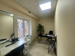 Здається офісне приміщення площею 60 кв.м. на ближньому Замості фото 4 Здається офісне приміщення площею 60 кв.м. на ближньому Замості фото 4