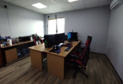 Здається офісне приміщення в центрі міста. 63 кв.м. фото 1 Здається офісне приміщення в центрі міста. 63 кв.м. фото 1