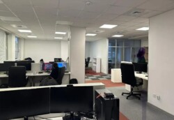 Здаються офісні приміщення від 20 кв.м. в центрі р-н Вишенька. Ремонт меблі є. фото 4 Здаються офісні приміщення від 20 кв.м. в центрі р-н Вишенька. Ремонт меблі є. фото 4