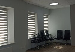 Здається офісне приміщення в Центрі міста. 115 кв.м. Ремонт. Окремий вхід. фото 3 Здається офісне приміщення в Центрі міста. 115 кв.м. Ремонт. Окремий вхід. фото 3