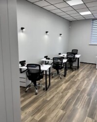 Здається комерційне приміщення 108 кв.м. ЖК Родинний маєток. Центр фото 2 Здається комерційне приміщення 108 кв.м. ЖК Родинний маєток. Центр фото 2