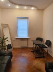 Здається офісне приміщення в Центрі міста 10 кв.м. фото 2 Здається офісне приміщення в Центрі міста 10 кв.м. фото 2