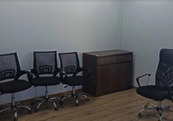 Здається офісне приміщення в Центрі міста. 115 кв.м. Ремонт. Окремий вхід. фото 6 Здається офісне приміщення в Центрі міста. 115 кв.м. Ремонт. Окремий вхід. фото 6