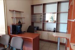 Оренда офісного приміщення на вул. Політехнічна, ремонт, площа 32 кв.м. фото 6 Оренда офісного приміщення на вул. Політехнічна, ремонт, площа 32 кв.м. фото 6