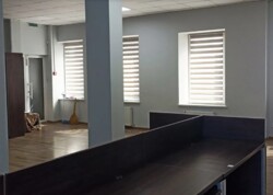Здається офісне приміщення в Центрі міста. 115 кв.м. Ремонт. Окремий вхід. фото 7 Здається офісне приміщення в Центрі міста. 115 кв.м. Ремонт. Окремий вхід. фото 7