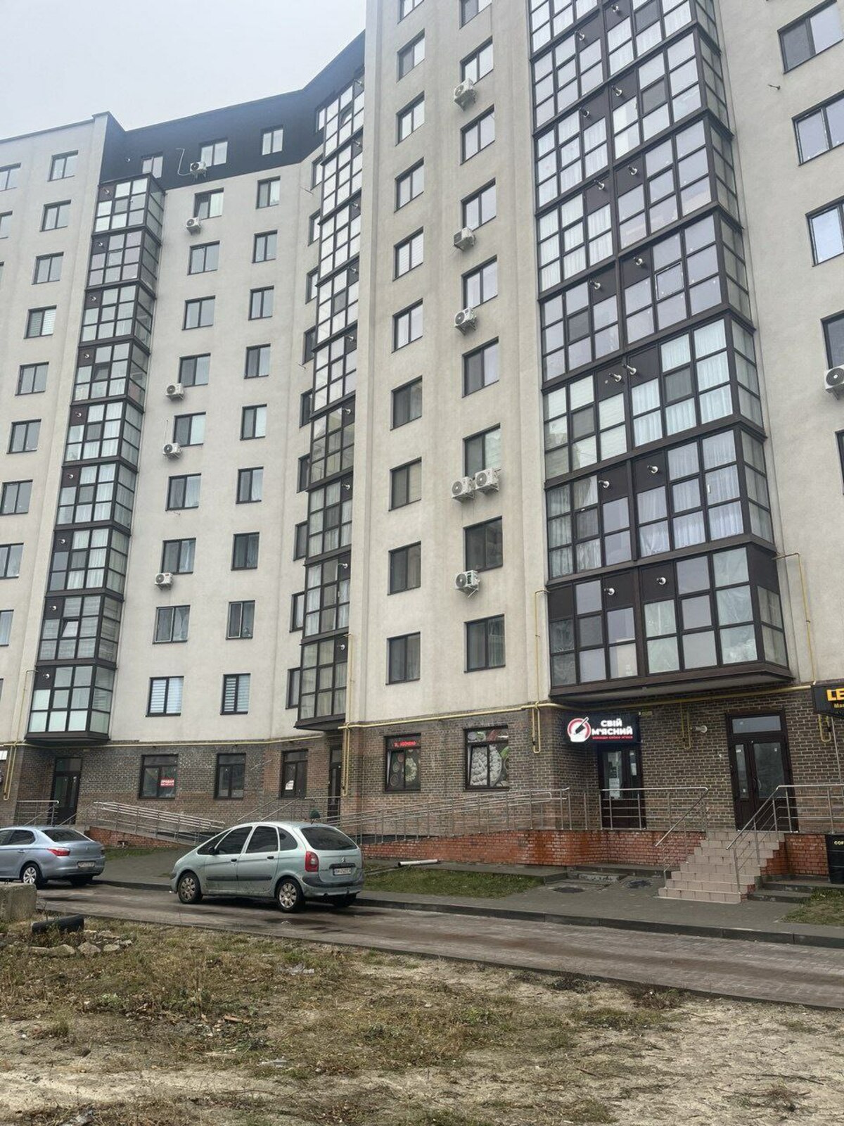 В оренду приміщення по вул. ЗСУ (Інтернаціоналістів) фото 1 В оренду приміщення по вул. ЗСУ (Інтернаціоналістів) фото 1