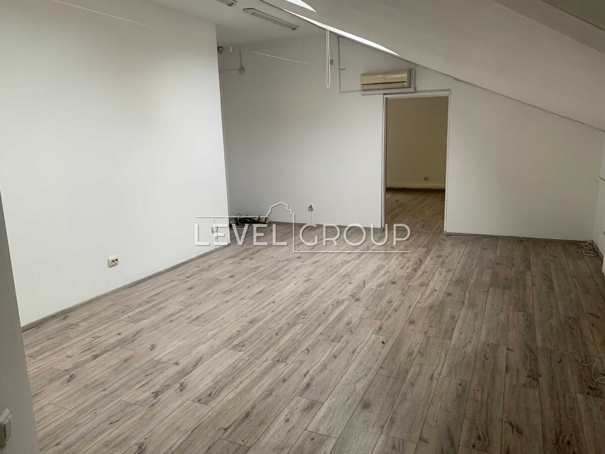 офіс 120 м2 в БЦ Контрактова пл фото 1 офіс 120 м2 в БЦ Контрактова пл фото 1