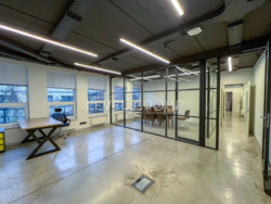 Офіс в оренду на Печерську. Окремий вхід, перший поверх, є генератор фото 2 Офіс в оренду на Печерську. Окремий вхід, перший поверх, є генератор фото 2