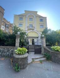 Оренда окремої будівлі 1780 кв.м на Саксаганського. Центр фото 6 Оренда окремої будівлі 1780 кв.м на Саксаганського. Центр фото 6