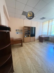 ОРЕНДА ОФІСНОГО ПРИМІЩЕННЯ 33,6м2 , вулиця Євгена Коновальця 31 , Київ .Центр. фото 5 ОРЕНДА ОФІСНОГО ПРИМІЩЕННЯ 33,6м2 , вулиця Євгена Коновальця 31 , Київ .Центр. фото 5