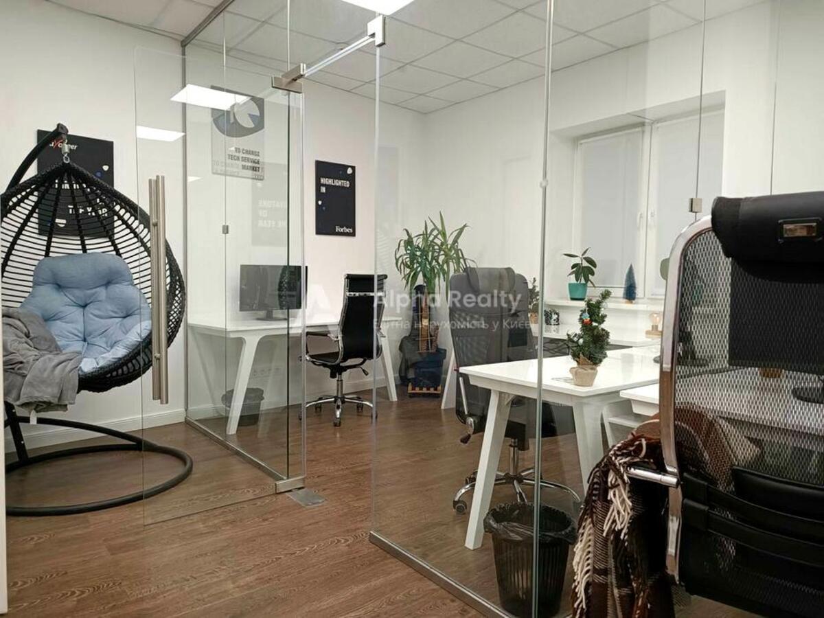 Офіс 92 м² в місті