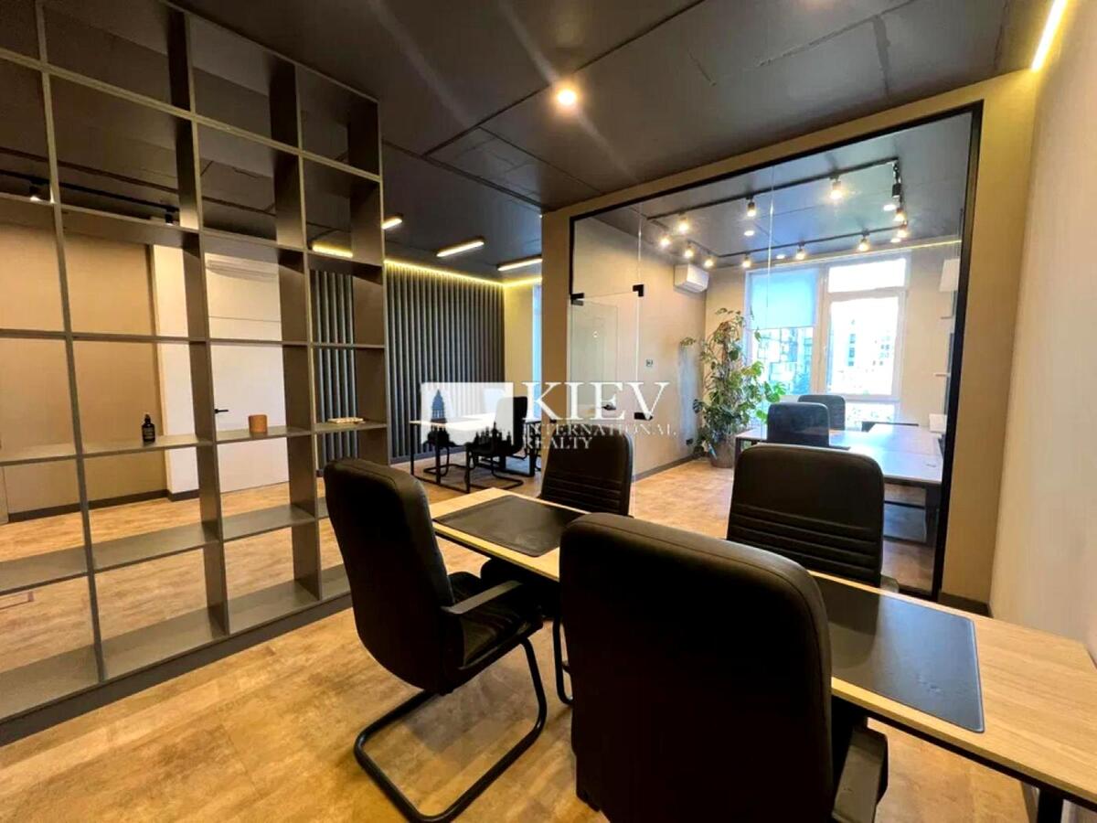 Офіс 82 м² в місті