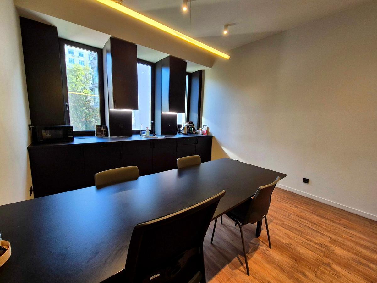 Офіс 245 м² в місті - фото 7