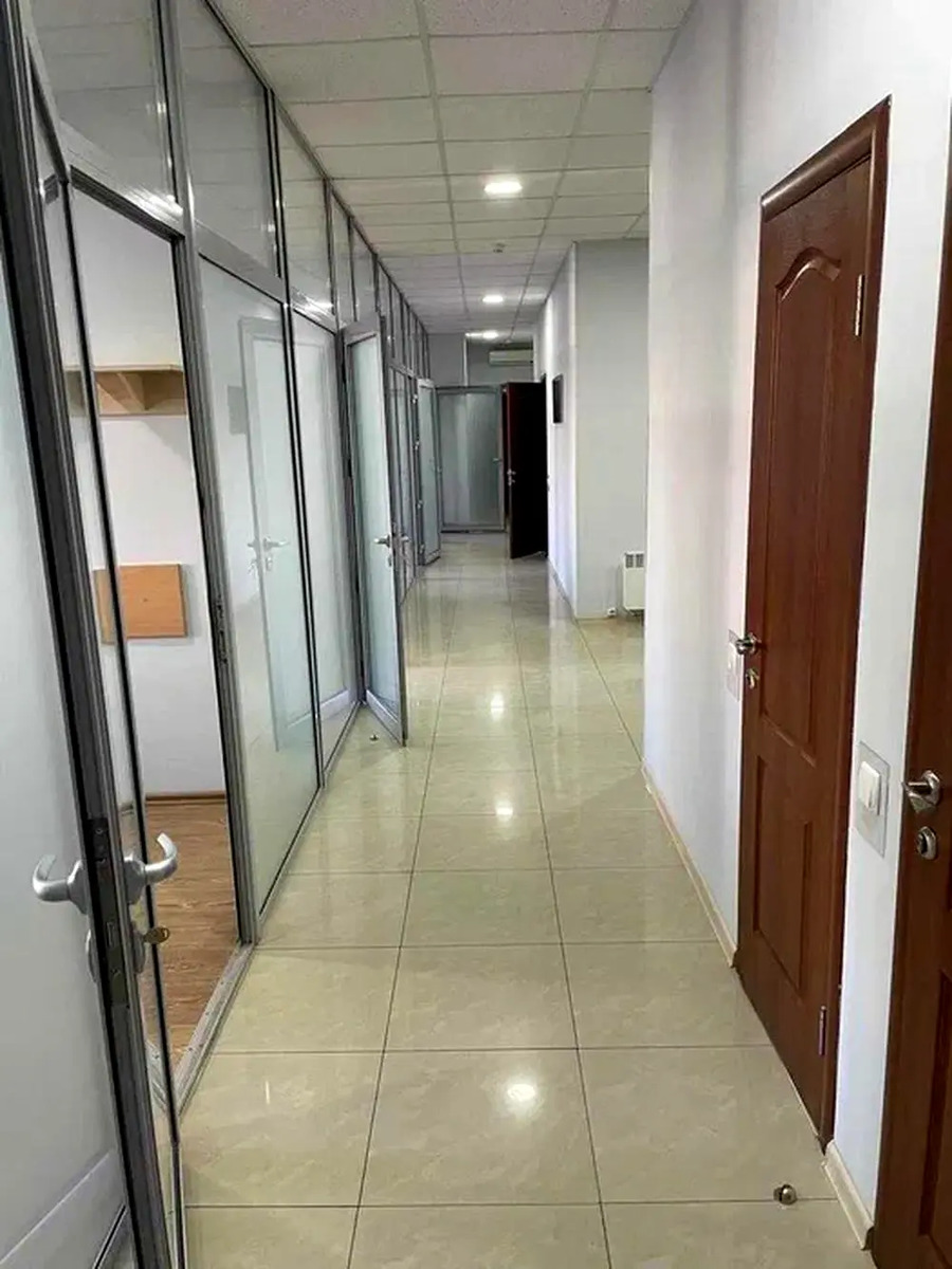 Офіс 177 м² в місті - фото 3
