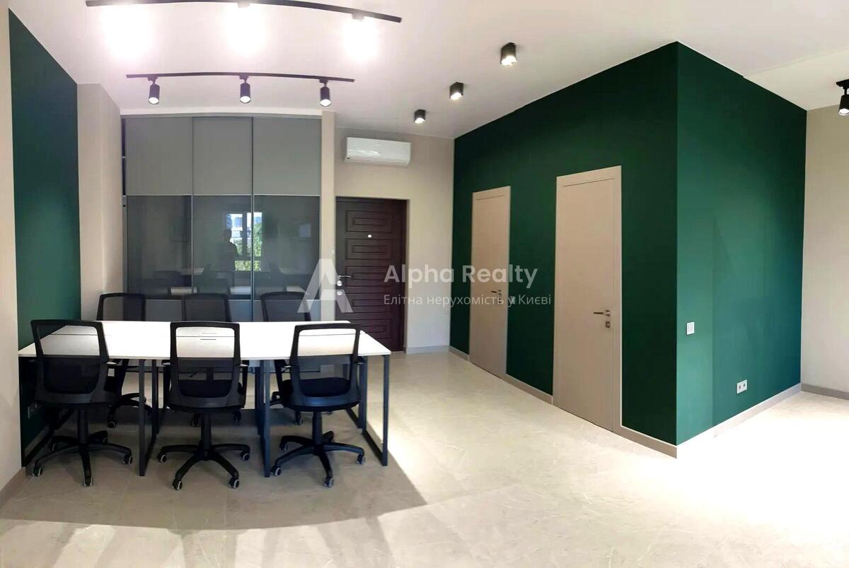 Офіс 57 м² в місті