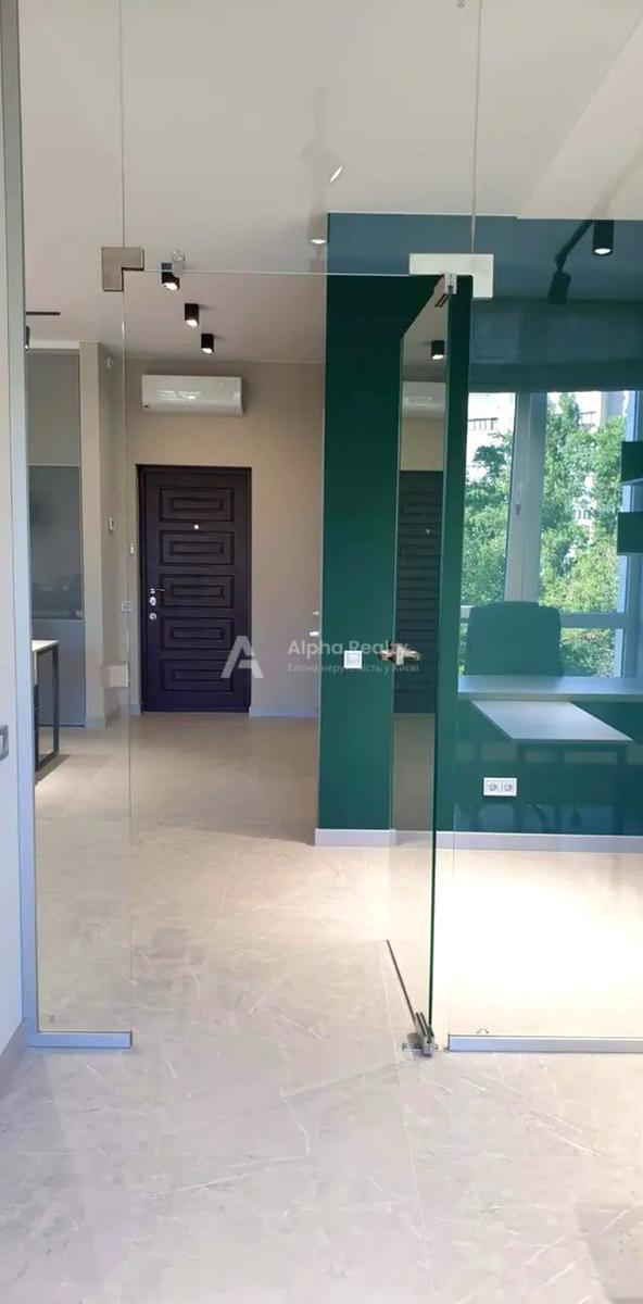 Офіс 57 м² в місті - фото 4