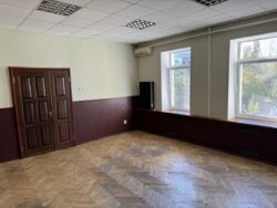 Оренда офісу в Центральній частині код № 1-495-908 фото 1 Оренда офісу в Центральній частині код № 1-495-908 фото 1