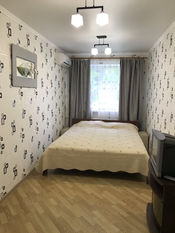 Море через дорогу - 2к.кв посуточно фото 1 Море через дорогу - 2к.кв посуточно фото 1