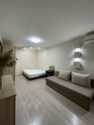 Однокімнатна квартира подобово в САМОМУ ЦЕНТРІ фото 1 Однокімнатна квартира подобово в САМОМУ ЦЕНТРІ фото 1