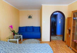 Здається 1-но кімнатна квартира подобово, Р-н Слов'янка (ринок Урожай) фото 7 Здається 1-но кімнатна квартира подобово, Р-н Слов'янка (ринок Урожай) фото 7