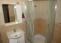 Здається 2-х кімнатна квартира подобово. Центральна частина міста. Все є фото 5 Здається 2-х кімнатна квартира подобово. Центральна частина міста. Все є фото 5