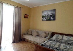 Здається 2-х кімнатна квартира подобово. Центральна частина міста. Все є фото 1 Здається 2-х кімнатна квартира подобово. Центральна частина міста. Все є фото 1