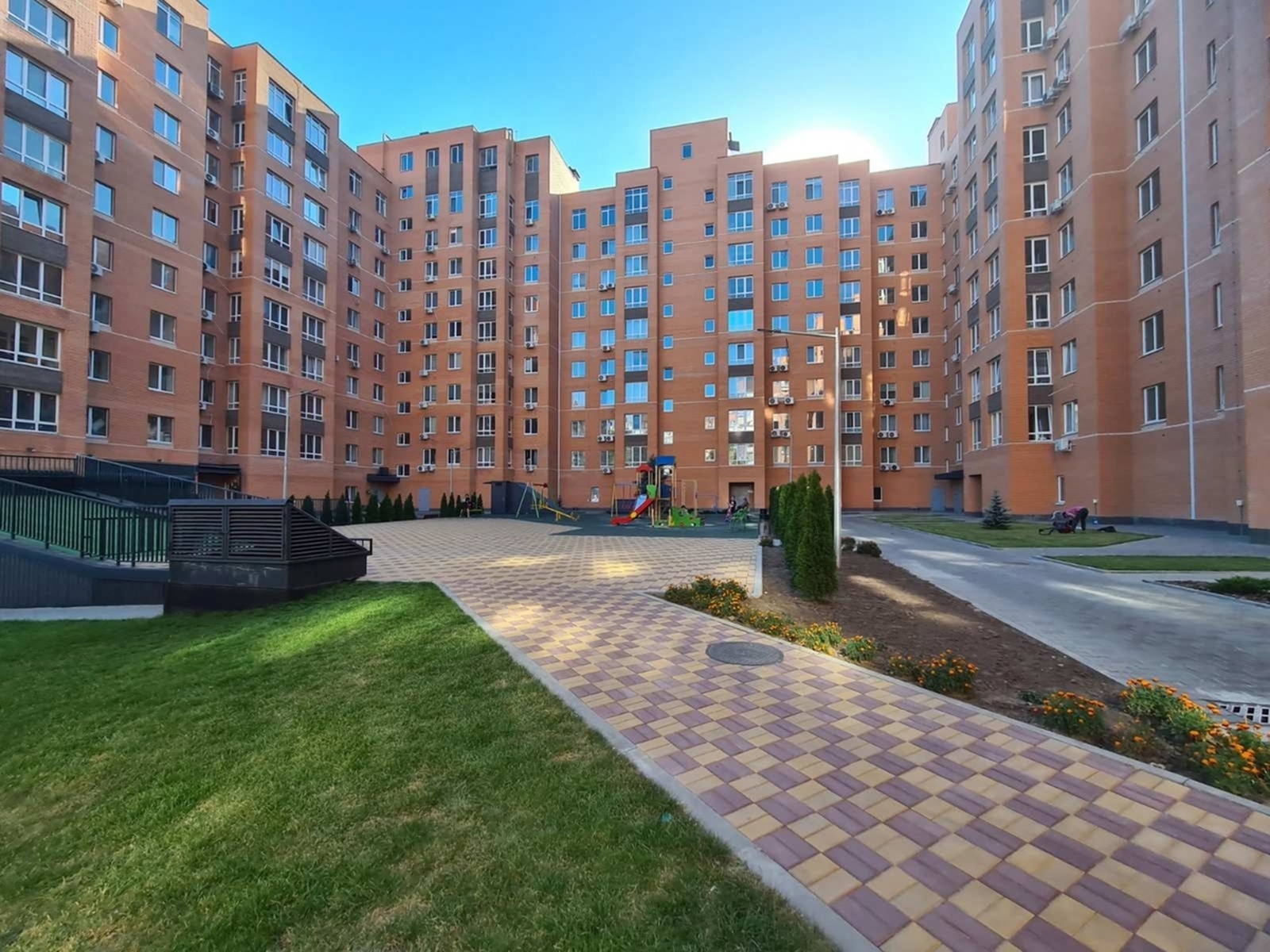 ������ 3-� �������� (72�2) � �� Suncity �� ��. ����, ������������ 3 ���� 1