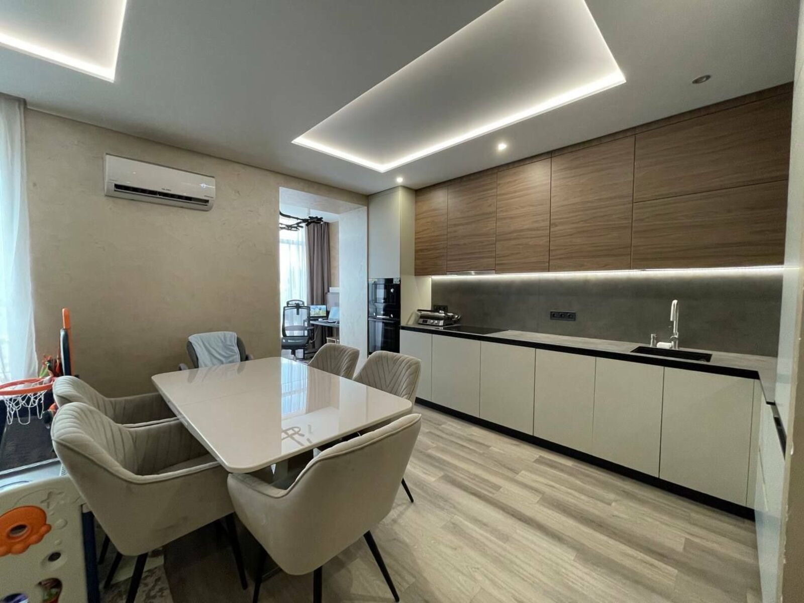 Продам 3-к квартиру в ЖК Хмельницкий/пр. Слобожанский/Косиора/Тверская фото 1 Продам 3-к квартиру в ЖК Хмельницкий/пр. Слобожанский/Косиора/Тверская фото 1