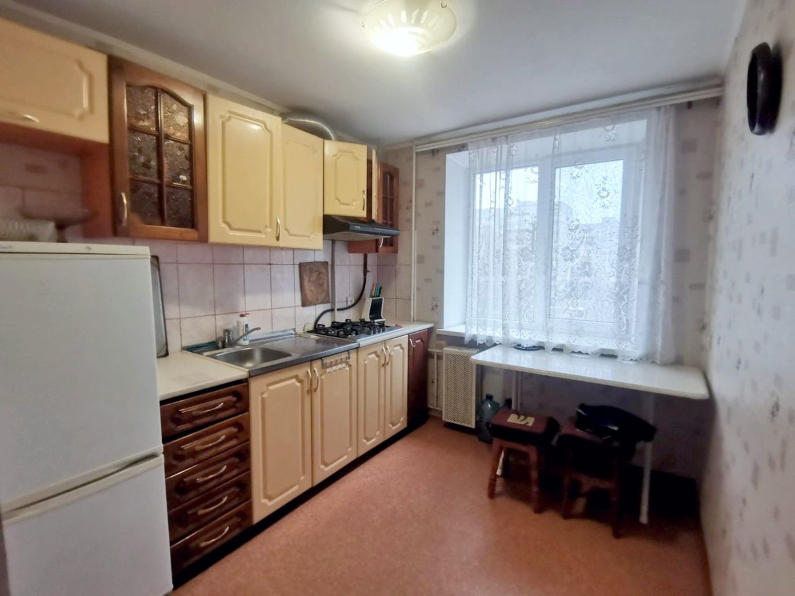 ������ 1-� �������� (37�2) � ��������� ������� �� ��. ��������� ���� 1