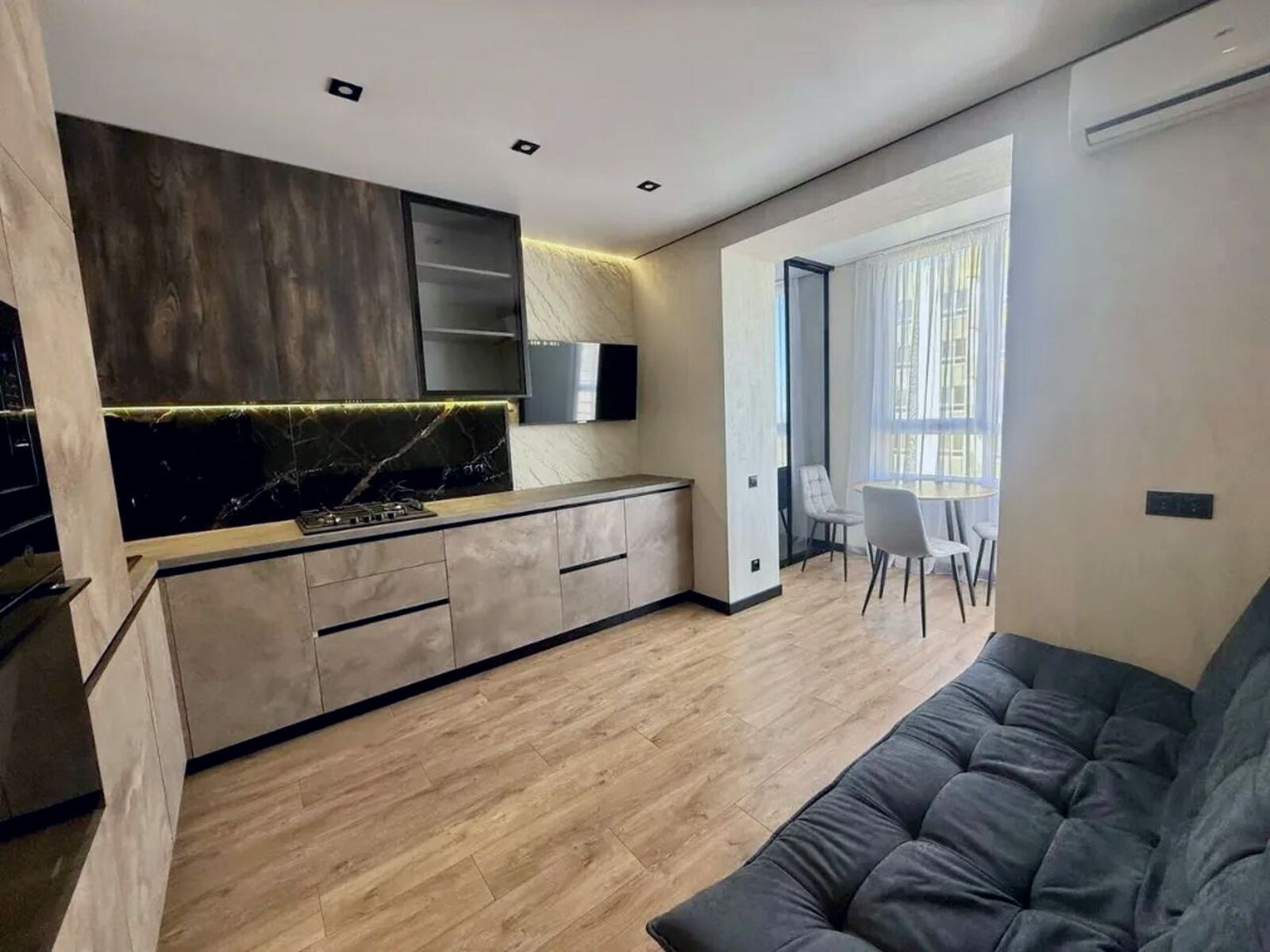 Продам 2-к квартиру в ЖК Днепровская Брама фото 1 Продам 2-к квартиру в ЖК Днепровская Брама фото 1