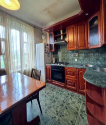 Продам 2-к квартиру в центре, пр. Яворницкого, район парка Шевченко фото 2 Продам 2-к квартиру в центре, пр. Яворницкого, район парка Шевченко фото 2