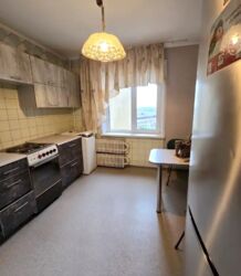 Продам 3-к квартиру (67м2) на Малиновского, Солнечный фото 1 Продам 3-к квартиру (67м2) на Малиновского, Солнечный фото 1