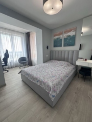  2-  (572)   Suncity (), . ,  3  8