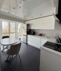 Продам 4-к квартиру с ремонтом на Любарского, Солнечный фото 1 Продам 4-к квартиру с ремонтом на Любарского, Солнечный фото 1