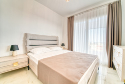 C. , ,  PARK RESIDENCE - LONG BEACH  14