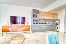 C. , ,  PARK RESIDENCE - LONG BEACH  11