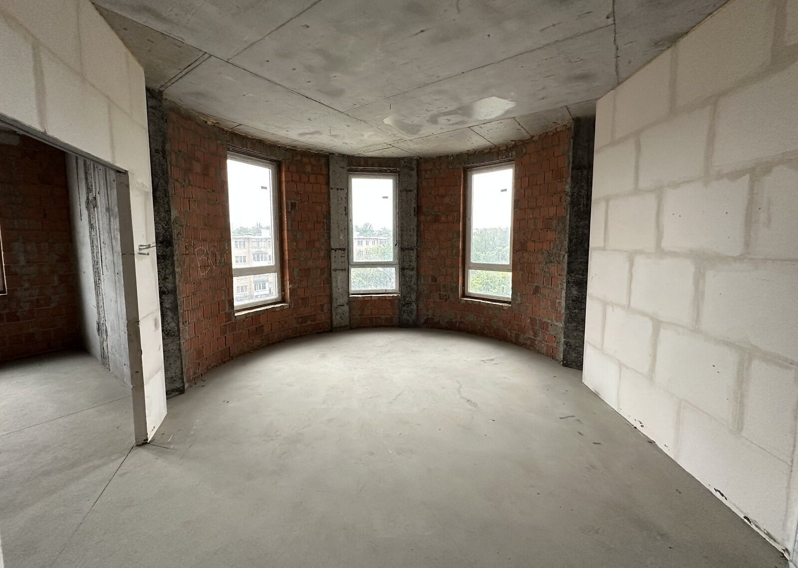 ³, , . , 49,  3.     ³ Premier Tower.  1