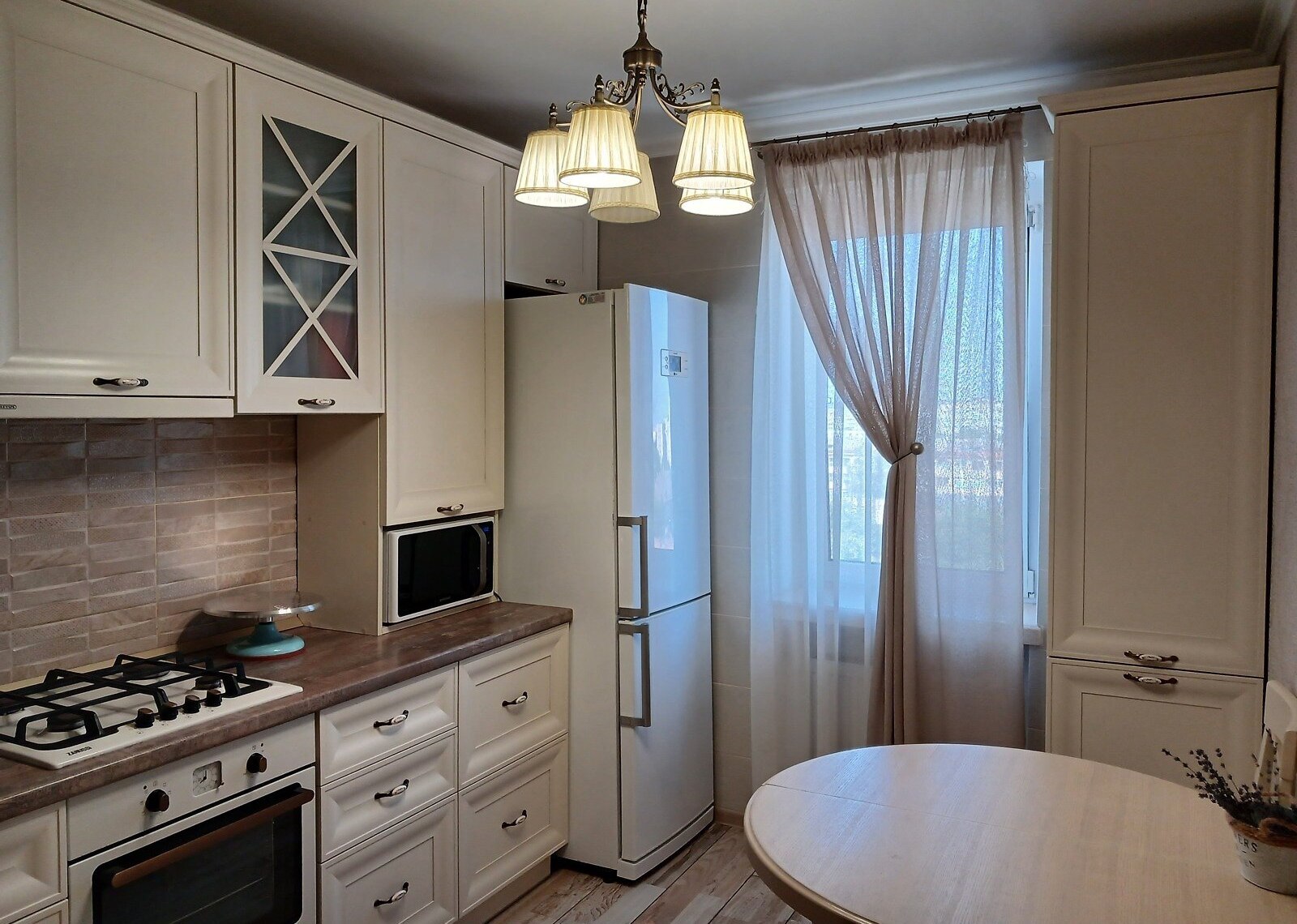 Продаж 4к квартири 83 кв. м на вул. Стеценка 35 фото 1 Продаж 4к квартири 83 кв. м на вул. Стеценка 35 фото 1