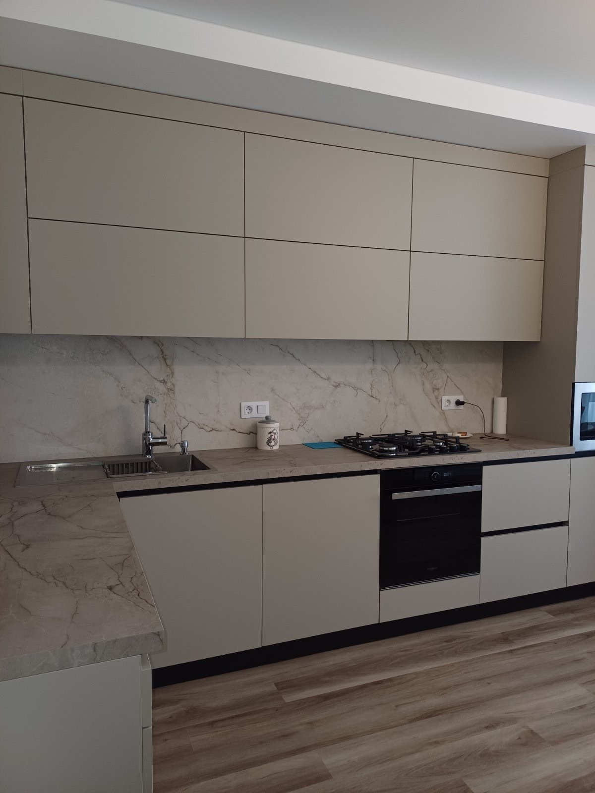 Продаж 2 кімнатної квартири у центрі фото 1 Продаж 2 кімнатної квартири у центрі фото 1