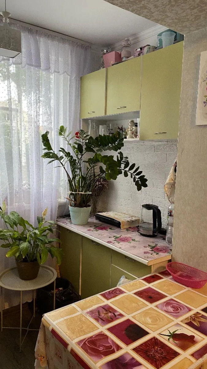 Продаж кімнати в гуртожитку фото 1 Продаж кімнати в гуртожитку фото 1